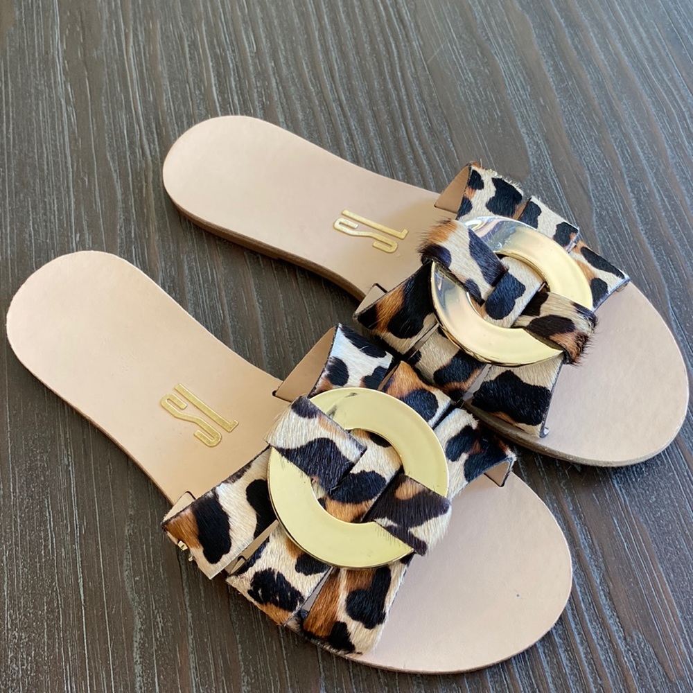 SL shoes in size 37 made in Brazil with leather upper.